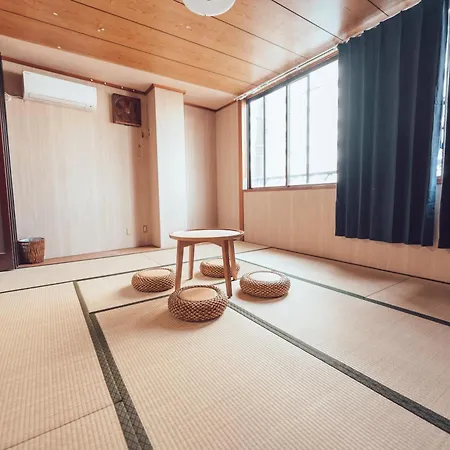 Appartamento 唐風家 北田辺 近邻地铁 2階 Osaka Esterno foto