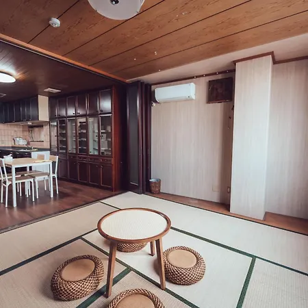 Appartamento 唐風家 北田辺 近邻地铁 2階 Osaka Esterno foto